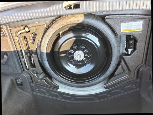 Used 2016 Lexus IS 200t RWD image 36