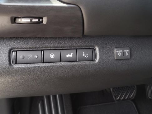 New 2026 Nissan Pathfinder Platinum w/ Accent Package FWD image 20