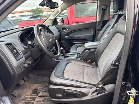 Used 2017 Chevrolet Colorado Z71 AWD/4WD image 5