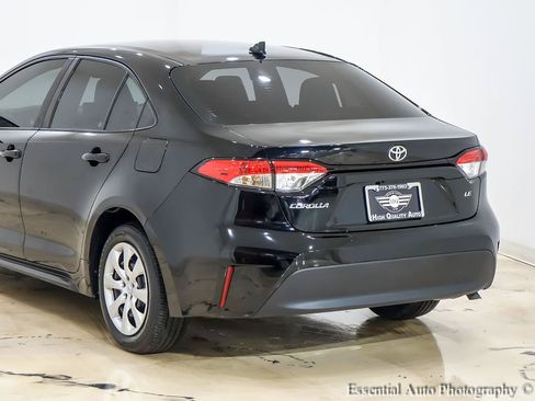Used 2023 Toyota Corolla LE FWD image 9