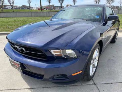 Used 2010 Ford Mustang Coupe RWD image 30