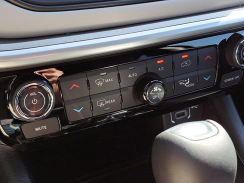 New 2026 Jeep Compass Limited image 10