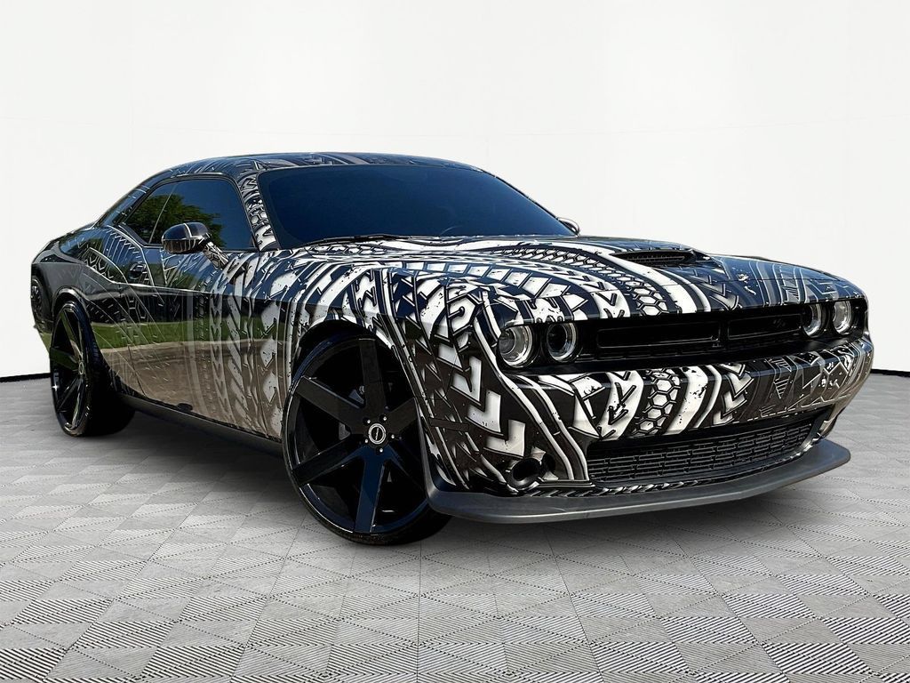 Used 2023 Dodge Challenger R/T w/ Blacktop Package RWD image 4