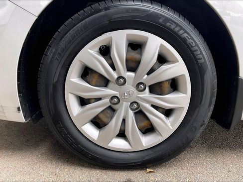 Used 2021 Hyundai Accent SE image 22