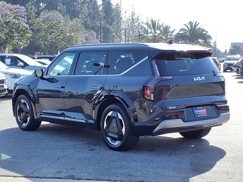 Certified 2024 Kia EV9 Land AWD/4WD image 3