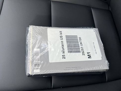 Used 2025 Nissan Murano SV FWD image 17