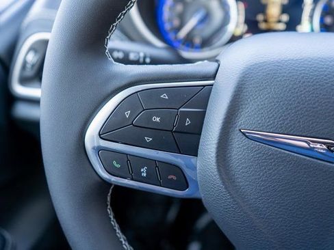 New 2026 Chrysler Pacifica Select image 19