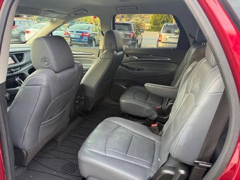 Used 2019 Buick Enclave Essence FWD image 9
