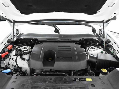 Used 2022 Land Rover Defender 110 X-Dynamic SE AWD/4WD image 31