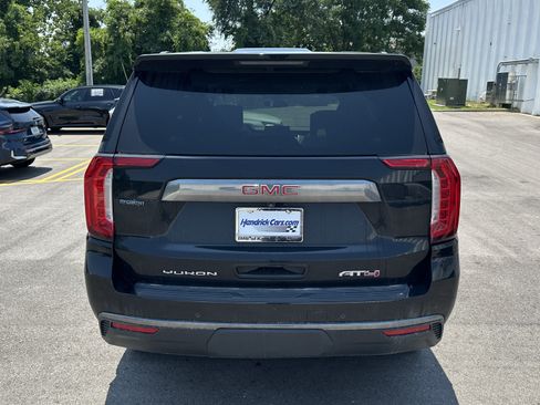 Used 2021 GMC Yukon AT4 w/ AT4 Premium Package AWD/4WD image 9