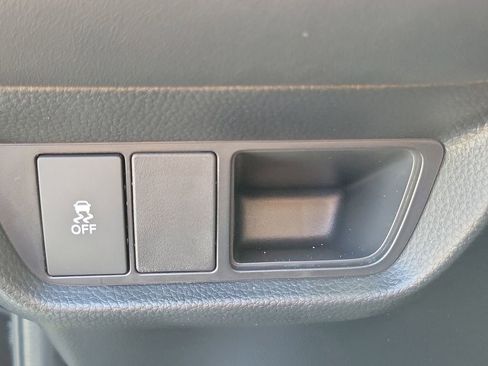 Certified 2026 Honda HR-V LX image 18
