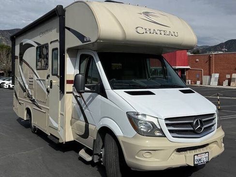 Used 2017 Mercedes-Benz Sprinter 3500 image 3