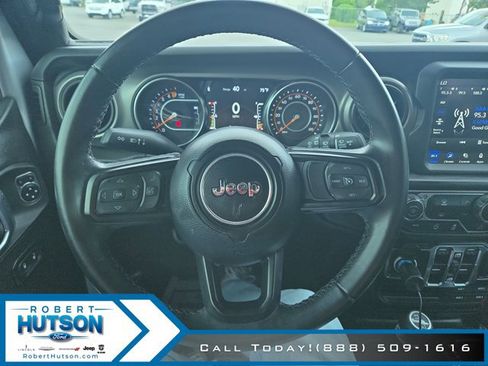 Used 2022 Jeep Wrangler Unlimited Sport AWD/4WD image 12