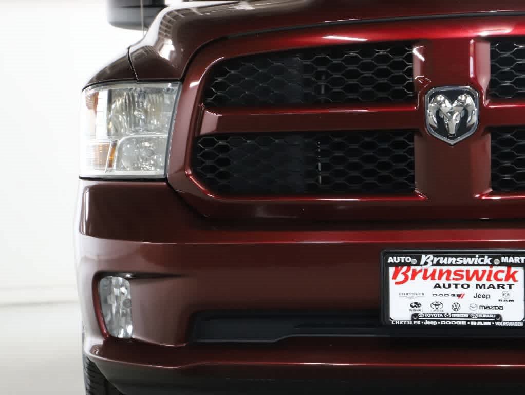 Used 2018 RAM 1500 Express w/ Express Value Package AWD/4WD image 6