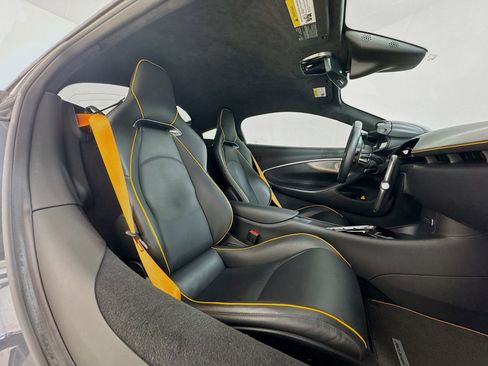 Used 2024 McLaren Artura image 10