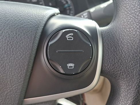 Used 2013 Toyota Camry LE image 22