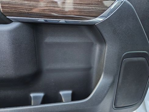 Used 2023 Chevrolet Silverado 2500 LT w/ Convenience Package image 16