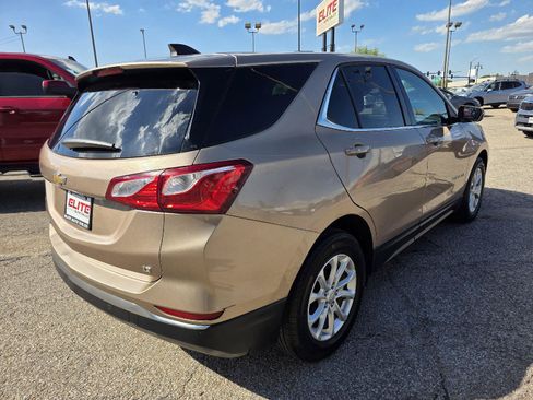 Used 2019 Chevrolet Equinox LT w/ Driver Convenience Package FWD image 4