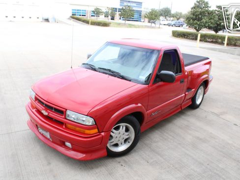 Used 2001 Chevrolet S10 Pickup Xtreme w/ Preferred Equipment Group image 23