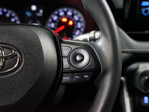 Used 2021 Toyota RAV4 XLE w/ Convenience Package image 13