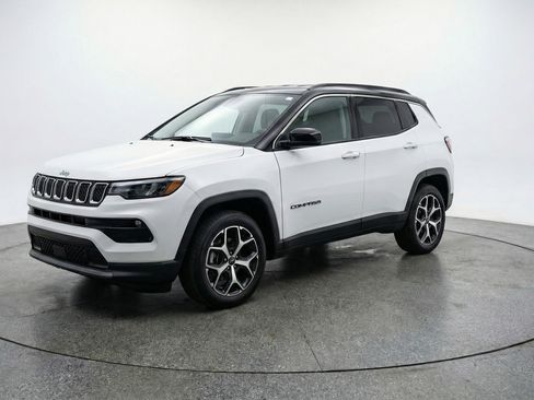 Used 2025 Jeep Compass Limited image 3