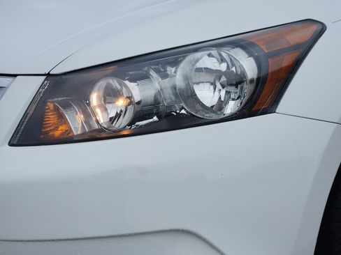 Used 2010 Honda Accord LX-P image 9