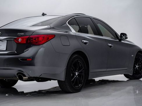 Used 2017 INFINITI Q50 Signature Edition w/ All Weather Package (L93) image 10