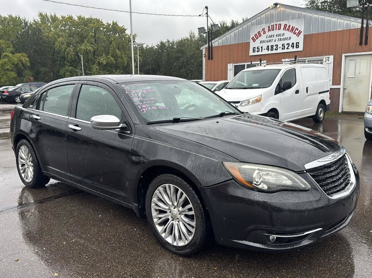 Used 2011 Chrysler 200 Limited FWD image 3