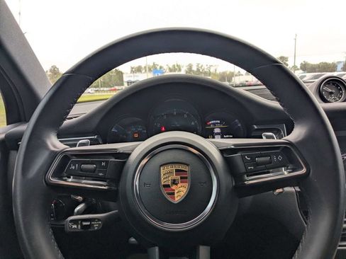Used 2023 Porsche Macan AWD/4WD image 22