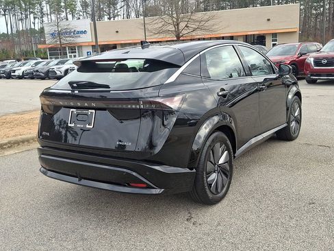 Used 2023 Nissan Ariya FWD image 6