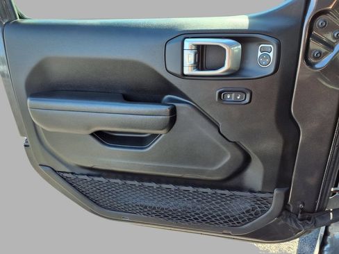 Used 2024 Jeep Wrangler Unlimited Sport AWD/4WD image 18