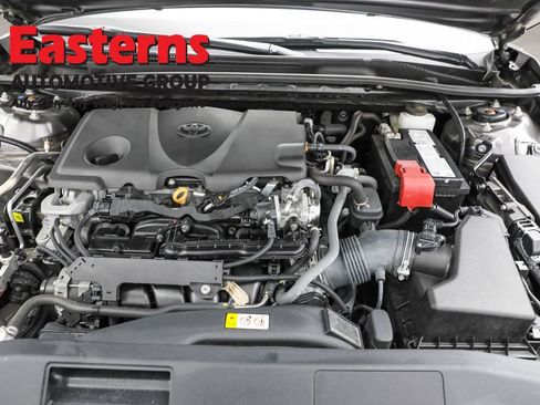 Used 2024 Toyota Camry SE image 7