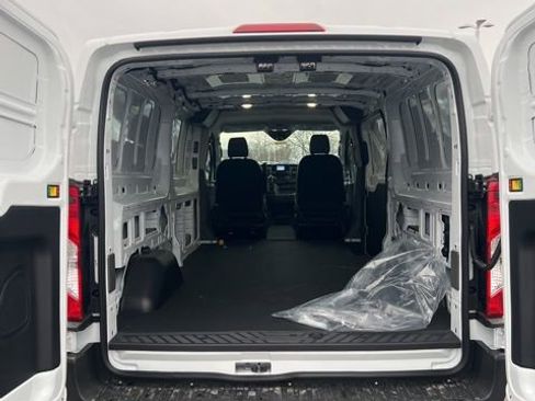 New 2025 Ford Transit 250 Low Roof RWD image 19