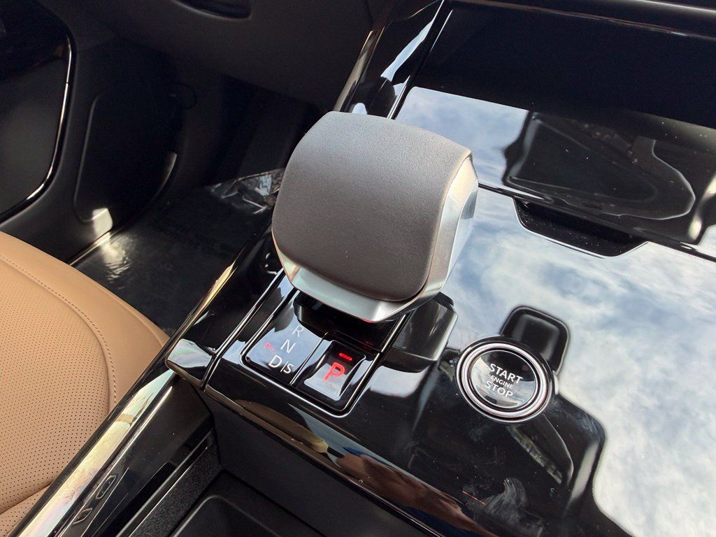New 2027 Land Rover Range Rover Sport SE AWD/4WD image 13