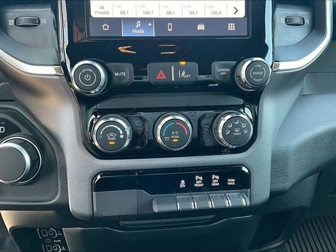 Used 2025 RAM 1500 Big Horn AWD/4WD image 16