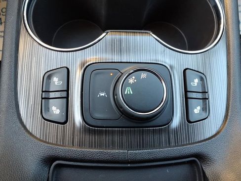 Used 2023 GMC Acadia SLT image 20