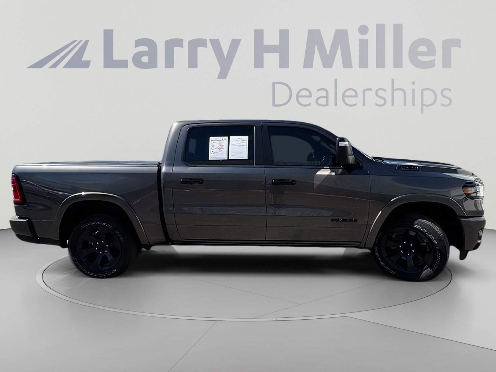 Used 2025 RAM 1500 Big Horn AWD/4WD image 7