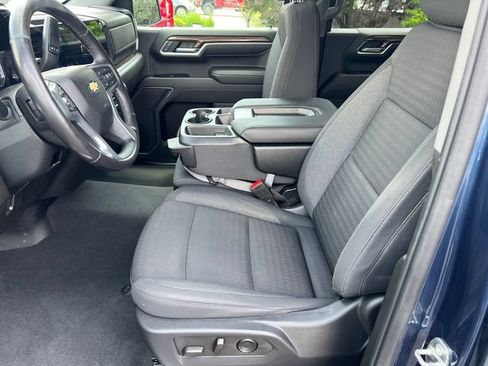 Certified 2022 Chevrolet Silverado 1500 LT AWD/4WD image 9