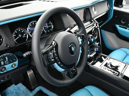 Used 2024 Rolls-Royce Cullinan Black Badge w/ Driver's Package image 17