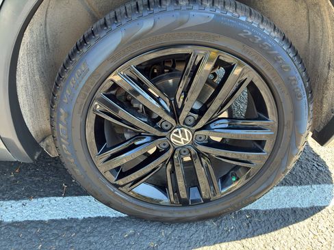Used 2022 Volkswagen Tiguan SE R-Line FWD image 64