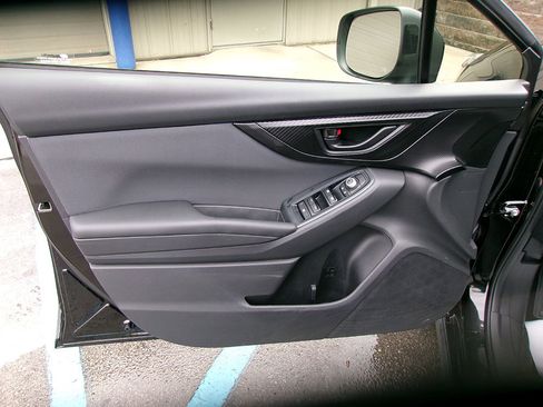 Used 2021 Subaru Crosstrek 2.0i Premium w/ Moonroof Package image 15