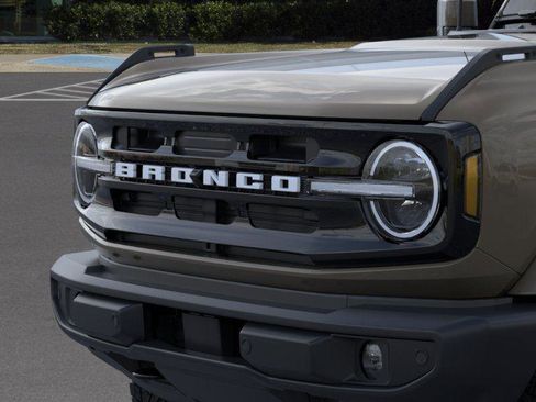 New 2026 Ford Bronco Outer Banks AWD/4WD image 19