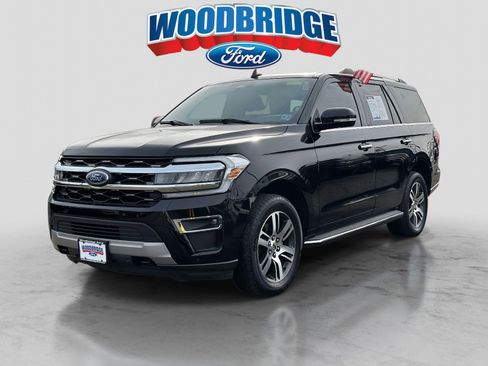Used 2022 Ford Expedition Limited image 2