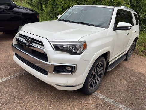 Used 2022 Toyota 4Runner Limited RWD image 1
