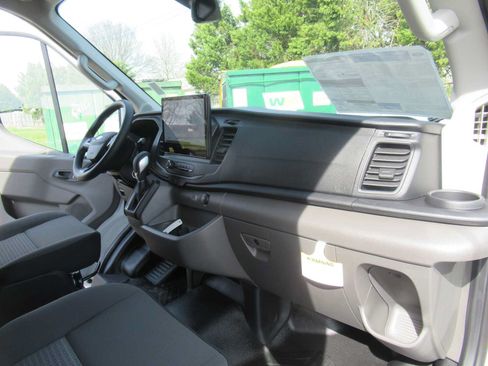New 2026 Ford Transit 250 148 Medium Roof RWD image 16