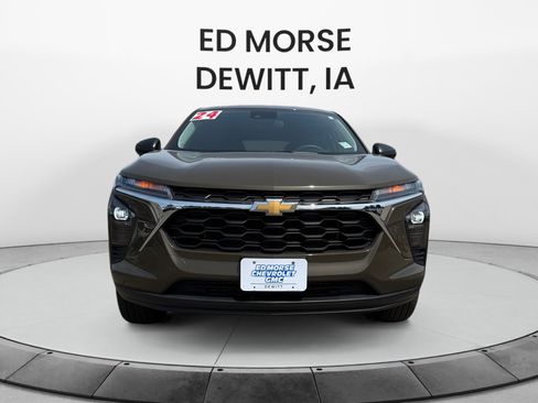 Used 2024 Chevrolet Trax LS FWD image 8