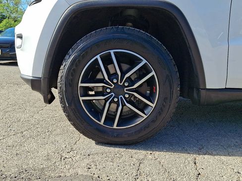Used 2020 Jeep Grand Cherokee Trailhawk w/ Trailhawk Luxury Group AWD/4WD image 8