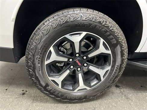 Used 2025 GMC Yukon AT4 image 33