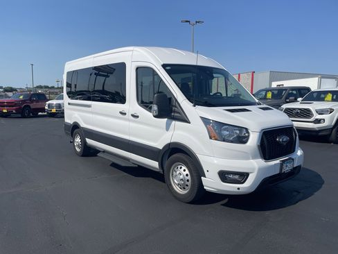 Used 2024 Ford Transit 350 XLT image 7