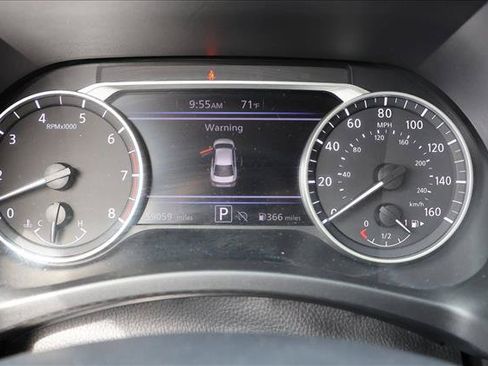 Used 2024 Nissan Sentra SV FWD image 13